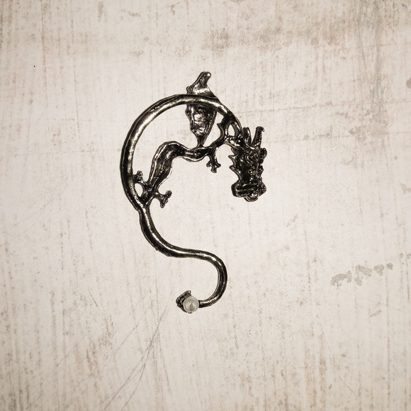 Antique Gold Bronze Dragon Ear Cuff Wrap Earring - Picture 3 of 5